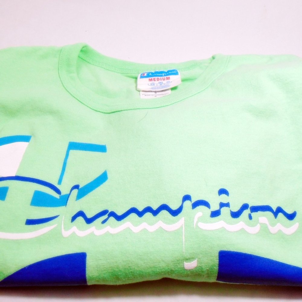 Champion Shirt Medium